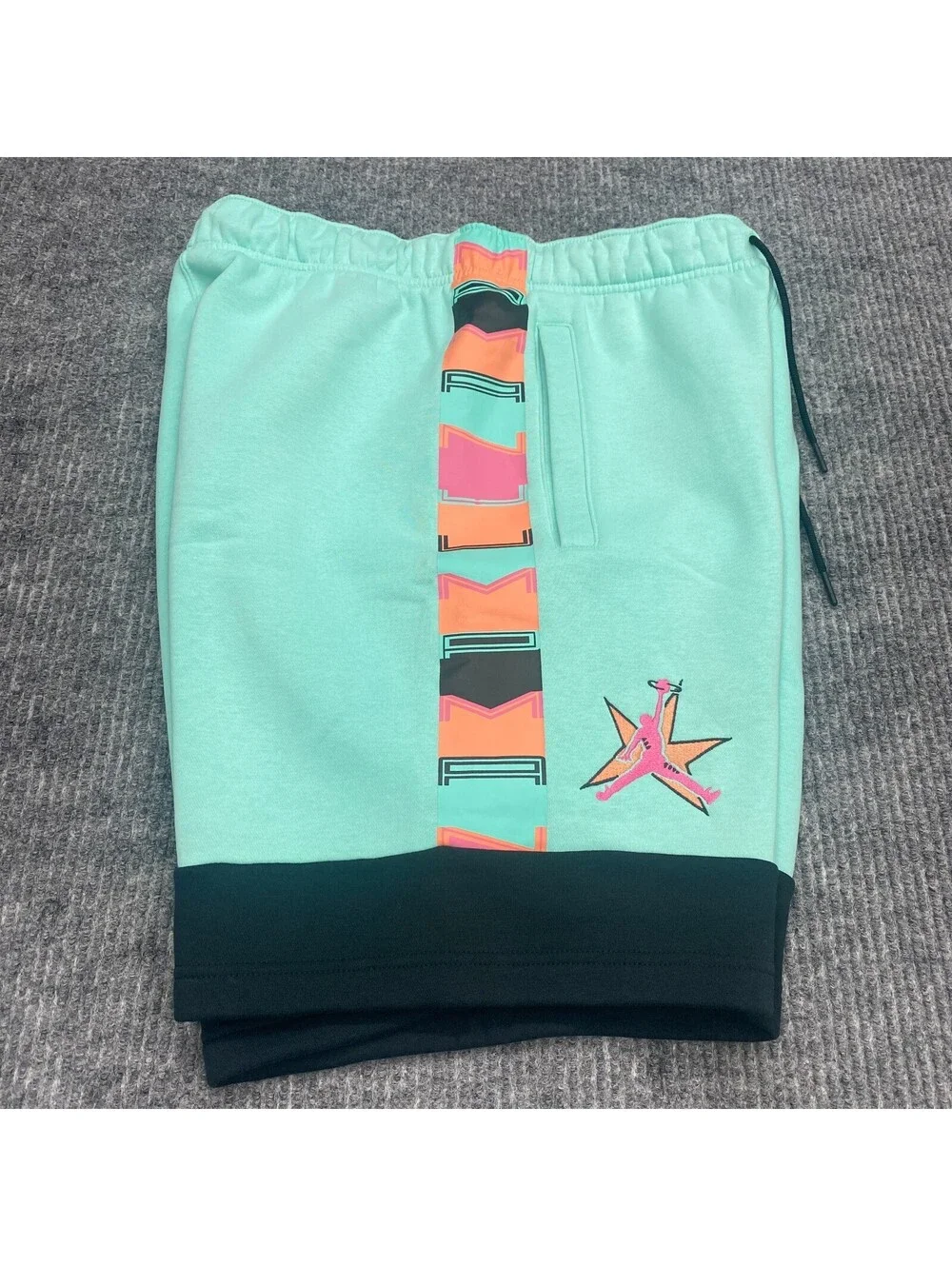 Nike Jordan AJ11 Mens Sz Medium Fleece Shorts Green Teal Tropical Twist Pockets